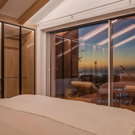 Bright Puerto Banus Penthouse Apartment Marbella