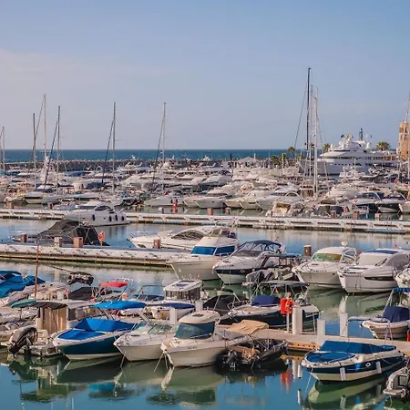 Bright Puerto Banus Penthouse Apartment Marbella